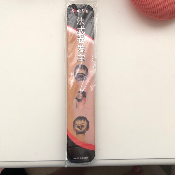 hair bun maker🤍 - Picture 2 of 2